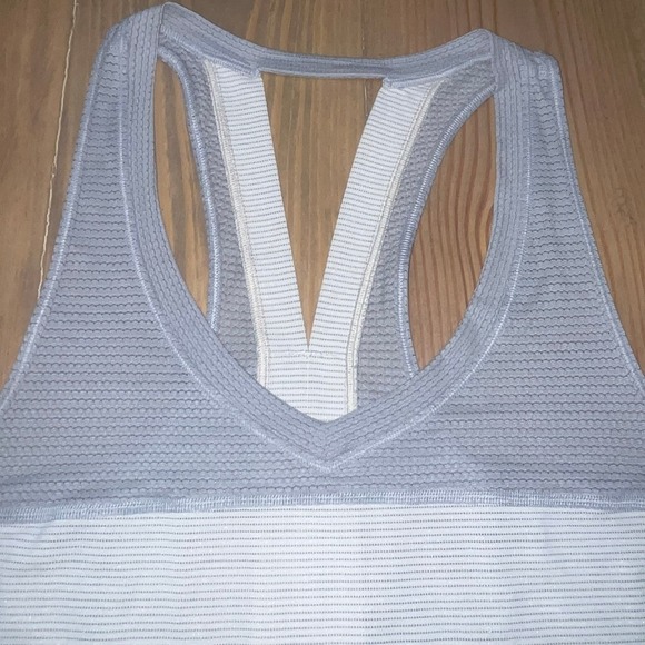 Lululemon Racerback Tank Pre-loved PTP 16.5+ medium, 0016 B1‎ - Picture 3 of 9